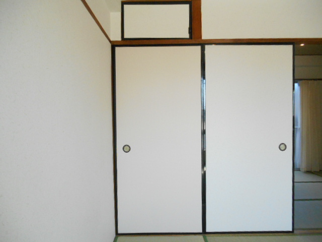 出口マンションの収納