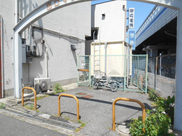 出口マンションのエントランス