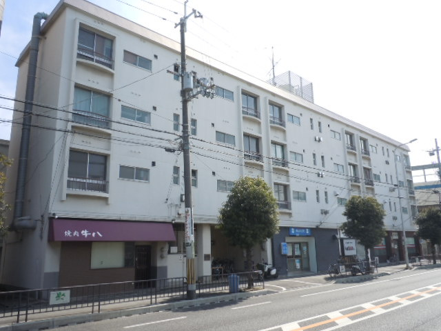 出口マンションの外観