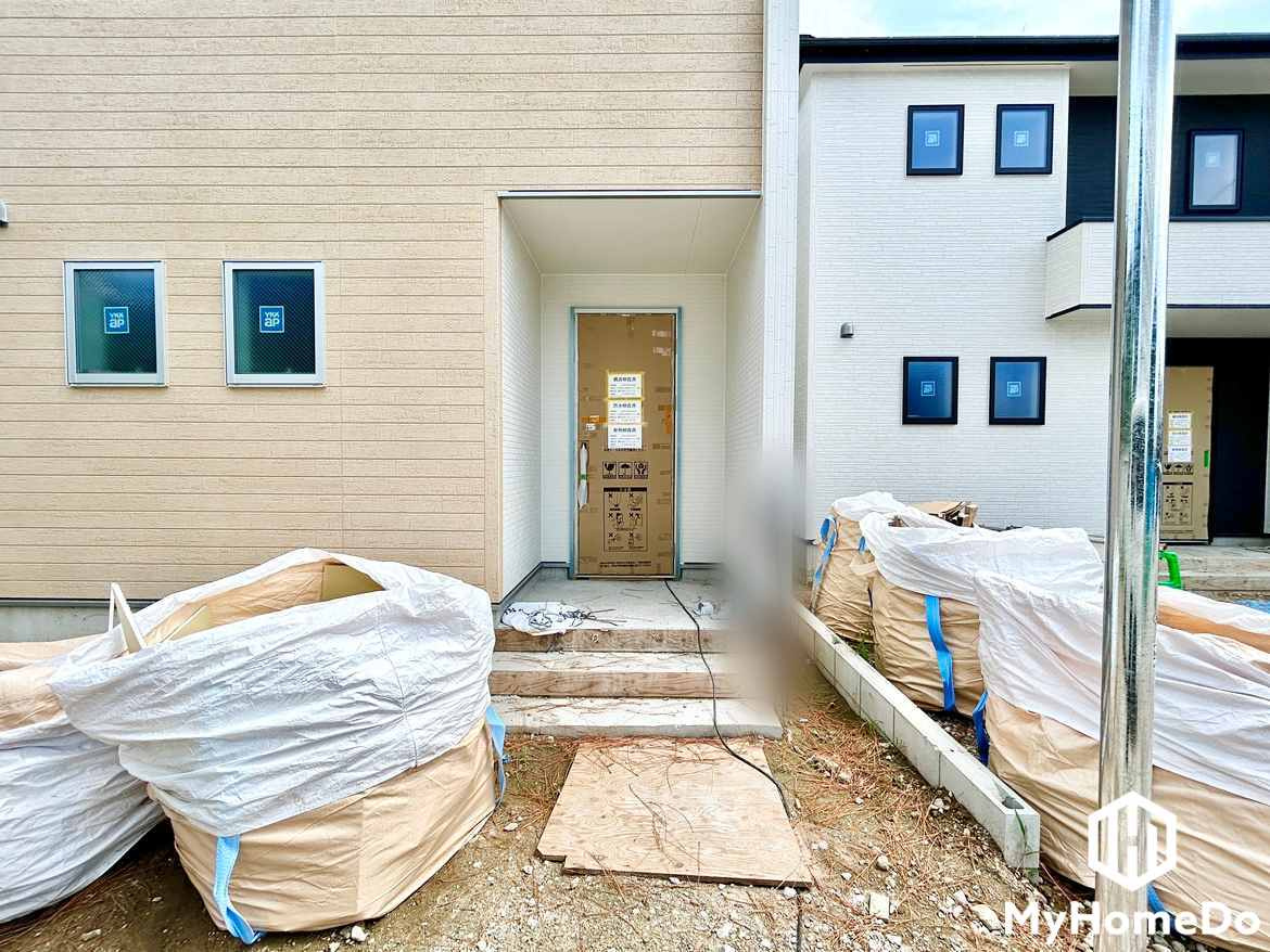 守山区瀬古東3丁目の玄関