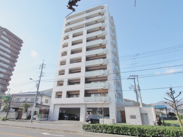 サニーロード大町駅前の外観