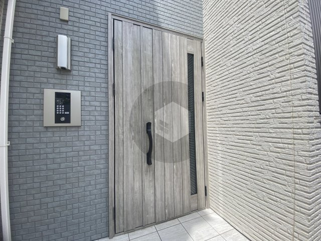 ルクレール菱屋のエントランス