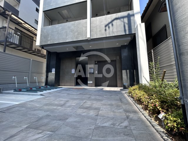 ファーストフィオーレ江坂垂水町2のエントランス|ファーストフィオーレ江坂垂水町Ⅱ　エントランス