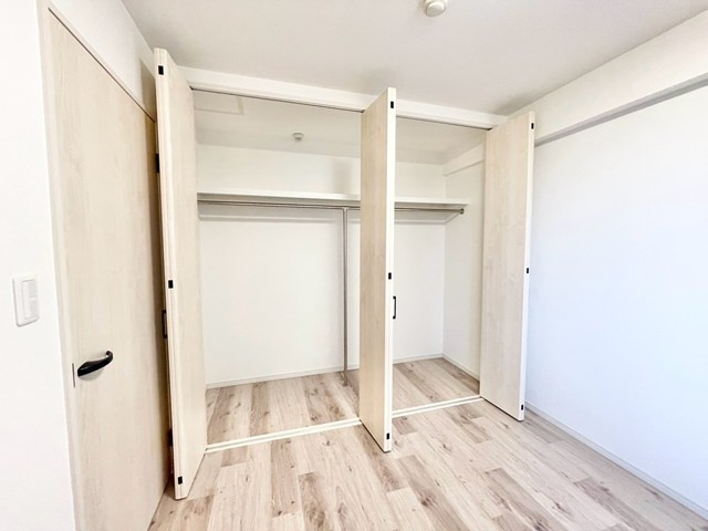 【収納】 | グリーンコーポ豊中南 | 物件を比較検討したいお客様には、「物件比較見学プラン」をご用意しております。こちらの物件だけでなく、お客様の希望に沿った物件を、いくつかまとめてご案内させて頂きます。