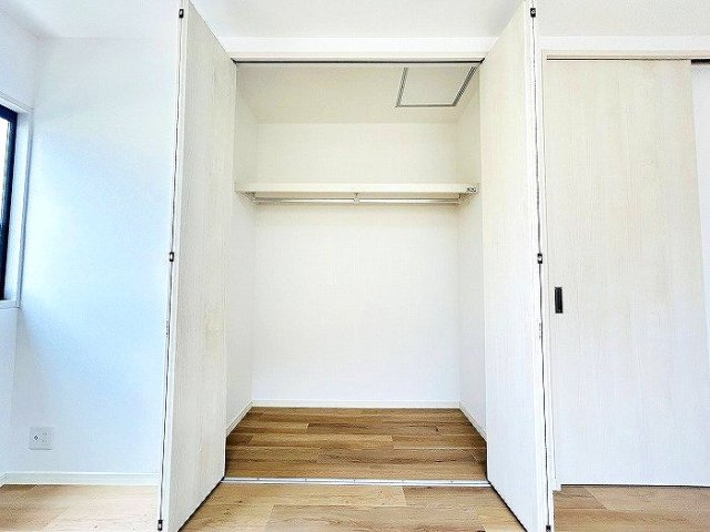 緑区兵庫一丁目　売戸建の収納|各居室に収納確保！