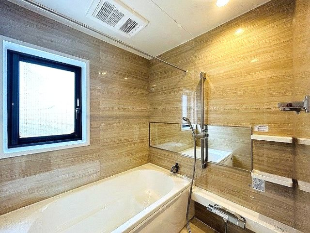 緑区兵庫一丁目　売戸建の浴室|小さなお子様と一緒にゆったり入浴できます！