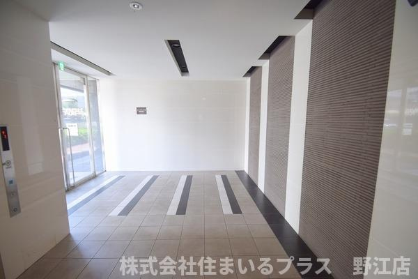 レジディア城北公園通のエントランス