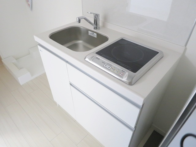 GRANT HOMES 北赤羽のキッチン|お手入れしやすいＩＨコンロです