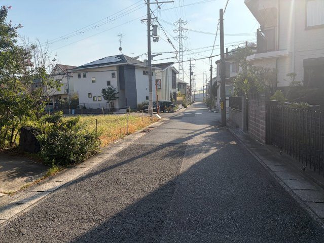 【前面道路含む現地写真】の画像