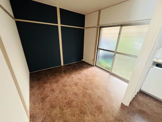 塩屋町9丁目戸建の居間・リビング