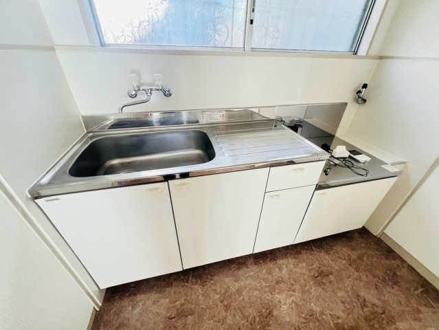 塩屋町9丁目戸建のキッチン
