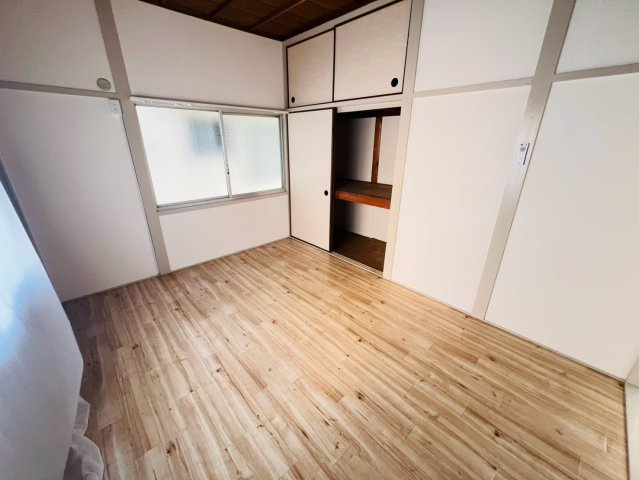 塩屋町9丁目戸建の寝室