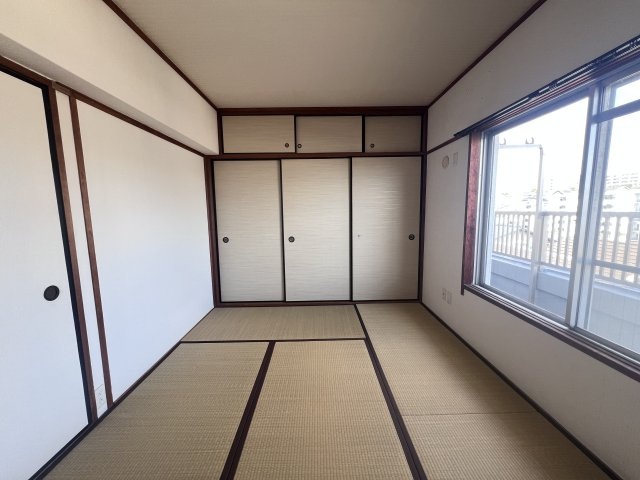 ピュアハイツ上高丸の和室