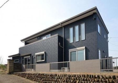 【中古】入間郡毛呂山町西大久保ガレージ付中古住宅の外観|令和2年築☆
リフォームも2024年に実施しており室内大変綺麗です！