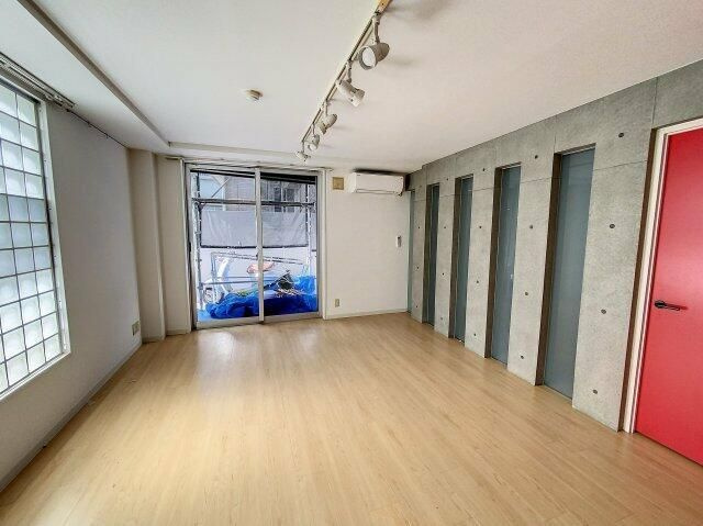 ＭＯＤＵＬＯＲ三軒茶屋Ⅱの居間・リビング