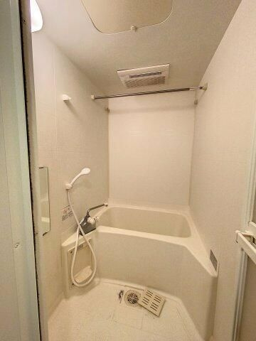 ＭＯＤＵＬＯＲ三軒茶屋Ⅱの浴室
