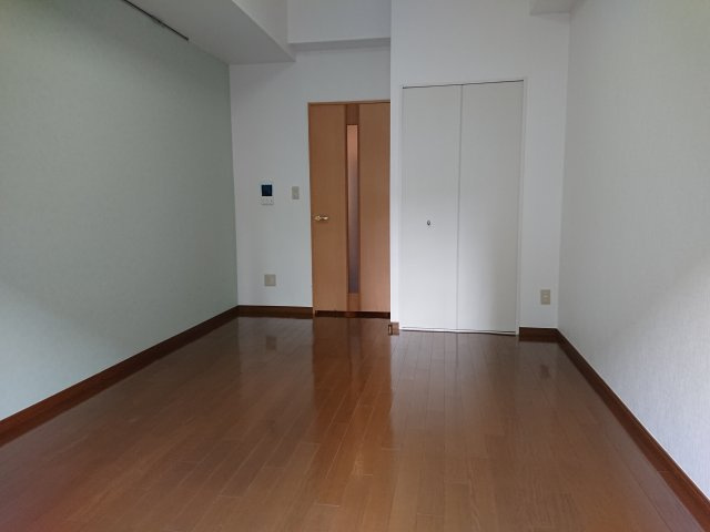 阿部松島マンションの洋室