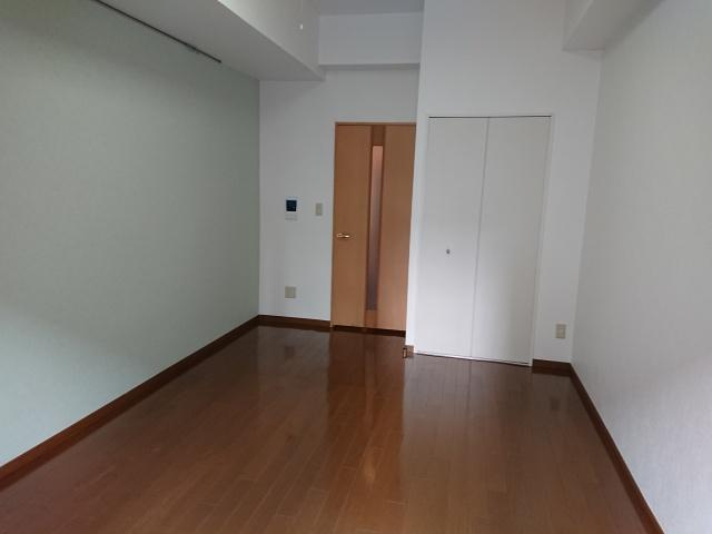 阿部松島マンションの洋室