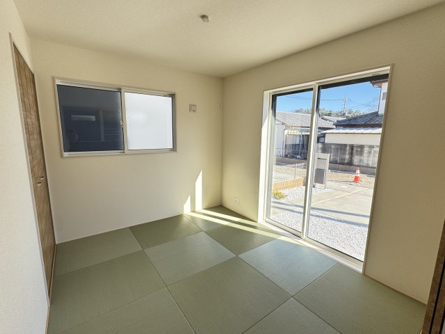 ブルーミングガーデン前橋市女屋町　４号棟の和室|【イメージ画像】1階和室5.25帖です。い草香る和室はくつろぎスペースに最適ですよ♪