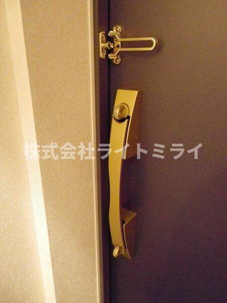ルーブル豊島千石の玄関|ダブルロック