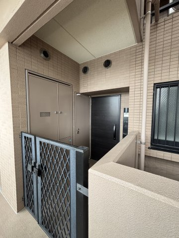 玄関ポーチ
