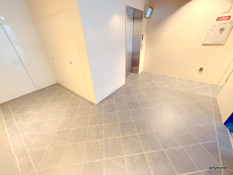 クレアーレ元町　仲介手数料無料のロビー