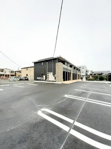 フェリス・ヴェルデの駐車場