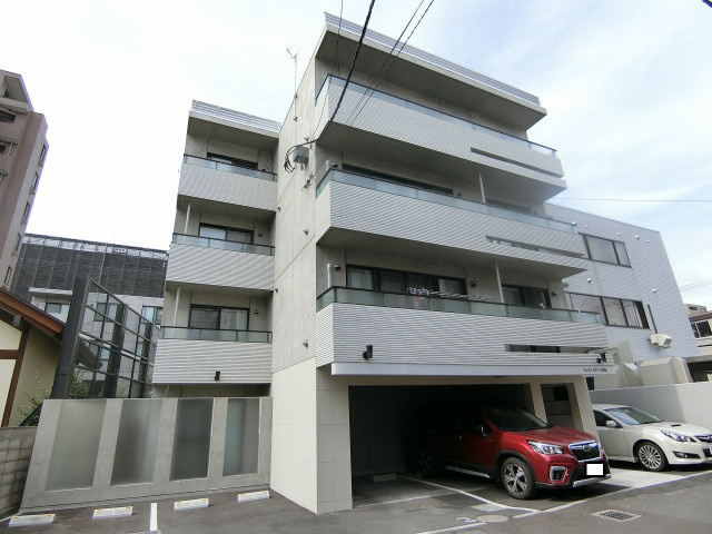 札幌市中央区北三条西２４丁目の賃貸マンション