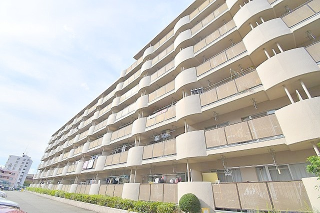 グリーンコーポ緑地公園第一の外観