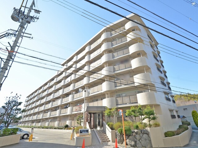 グリーンコーポ緑地公園第一の外観