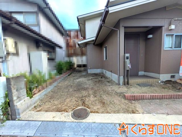 【駐車場】 | 生活便のいいリフォーム済中古住宅／姫路市広畑区吾妻町2丁目