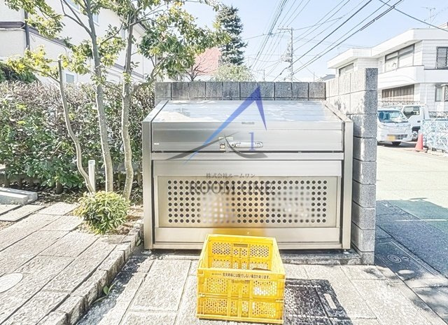 パラディ成城のその他共用部分|敷地内ゴミ置き場です。