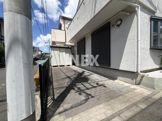 横浜市港北区大倉山３丁目の一戸建ての駐車場