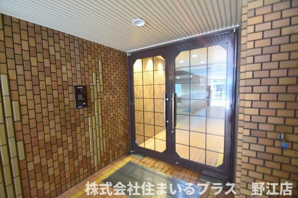 アルマンド蒲生のエントランス