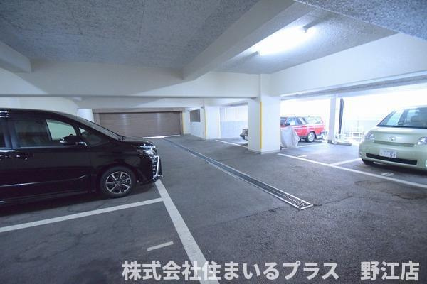 アルマンド蒲生の駐車場