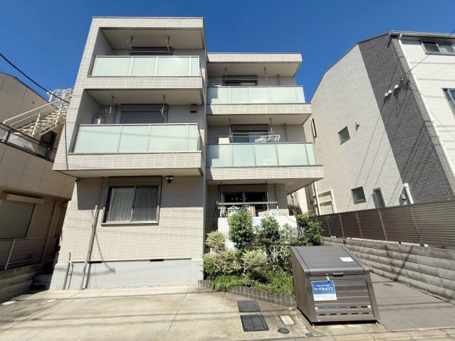Ｔｅｒｒａｃｅ・Ｍ
