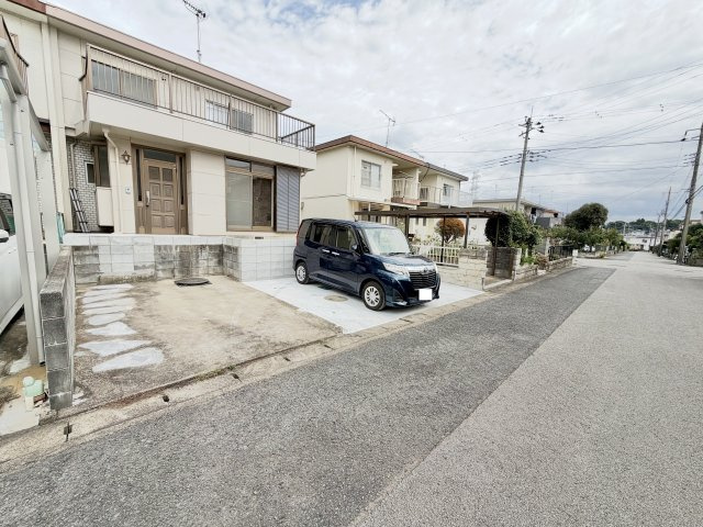 千代田5丁目テラスハウスの駐車場
