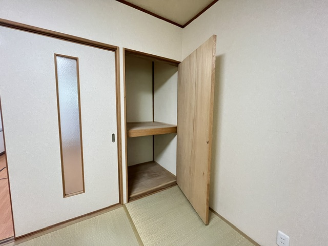 北野田貸家の収納