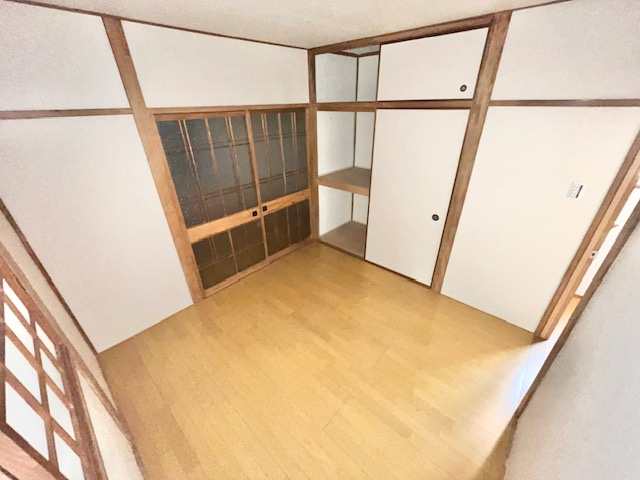 北野田貸家の内装