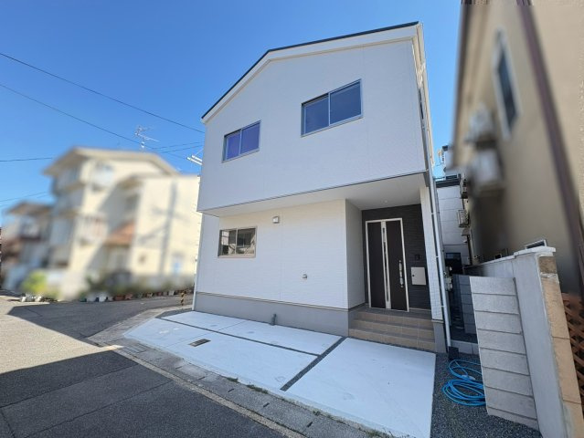 完成物件につき即入居ＯＫ☆全室２面採光で陽当たり良好☆４ＬＤＫ☆伏見区向島立河原町４期の外観|外観