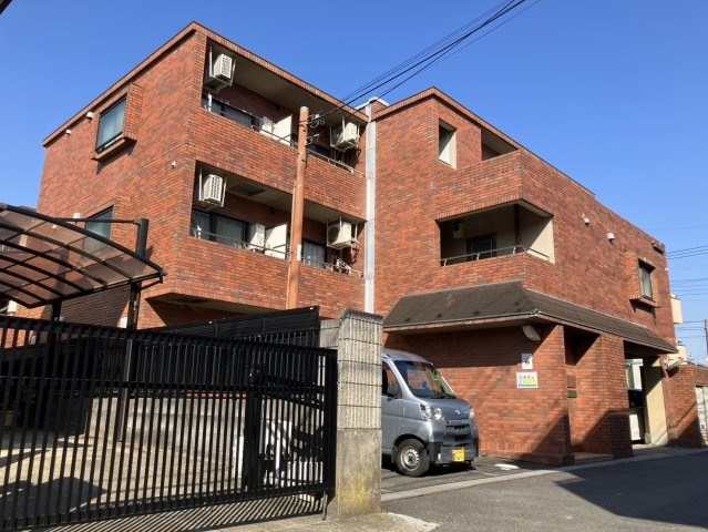 アドサム小山の外観
