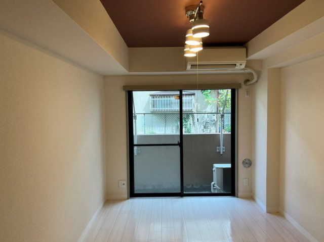 アドサム小山の居間・リビング