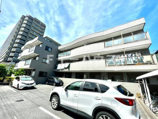 セレッソプラーサの駐車場