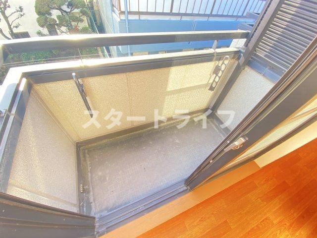 大阪市淀川区西中島１丁目の賃貸マンションのバルコニー|参考写真