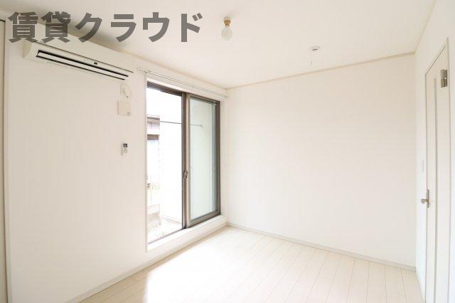 ファミリエールエム本千葉の居間・リビング|寝室にいかがでしょうか