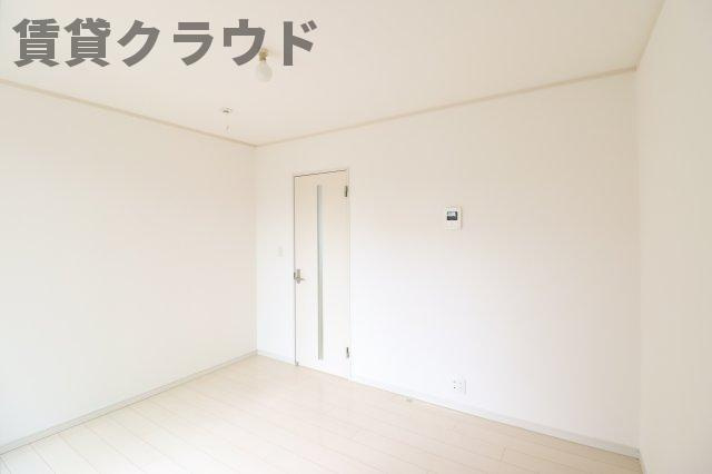 ファミリエールエム本千葉の居間・リビング