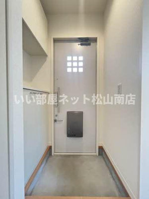 【玄関】 | フォルテコート久万ノ台 Ａ棟