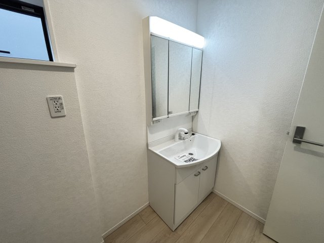 安城市池浦町小山西70番8の一部『仲介手数料無料』新築一戸建て・建売の独立洗面台