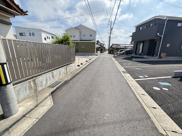安城市池浦町小山西70番8の一部『仲介手数料無料』新築一戸建て・建売の前面道路含む現地写真