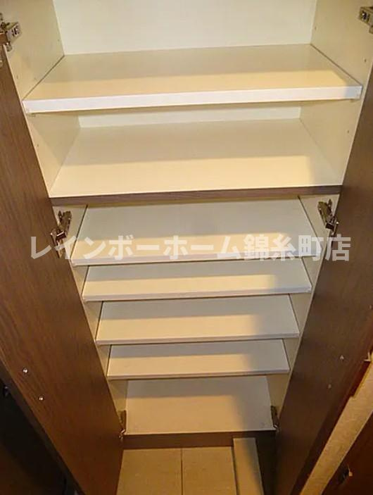 ドルチェ東京向島弐番館の玄関